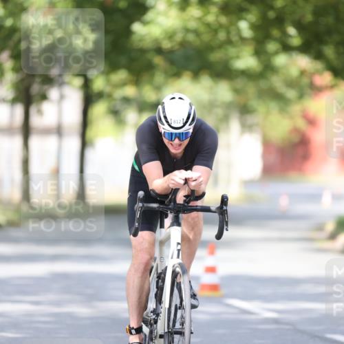 11.08.2024 - GEWOBA Citytriathlon Bremen H.Heesch http://msf.ph/oto/6771709 11.08.2024 11:34:24 Radfahren 812 meine-sportfotos.de