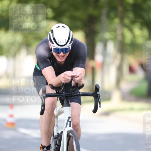 11.08.2024 - GEWOBA Citytriathlon Bremen H.Heesch http://msf.ph/oto/6771737 11.08.2024 11:34:25 Radfahren 812 meine-sportfotos.de