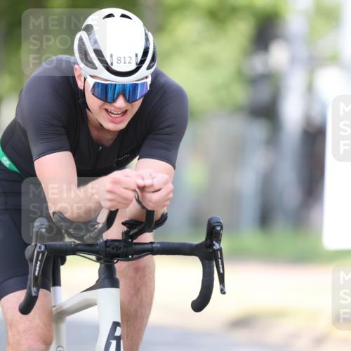 11.08.2024 - GEWOBA Citytriathlon Bremen H.Heesch http://msf.ph/oto/6771754 11.08.2024 11:34:25 Radfahren 812 meine-sportfotos.de