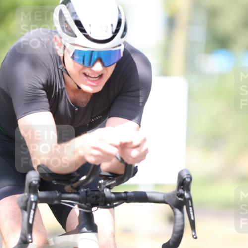 11.08.2024 - GEWOBA Citytriathlon Bremen H.Heesch http://msf.ph/oto/6771763 11.08.2024 11:34:25 Radfahren 812 meine-sportfotos.de