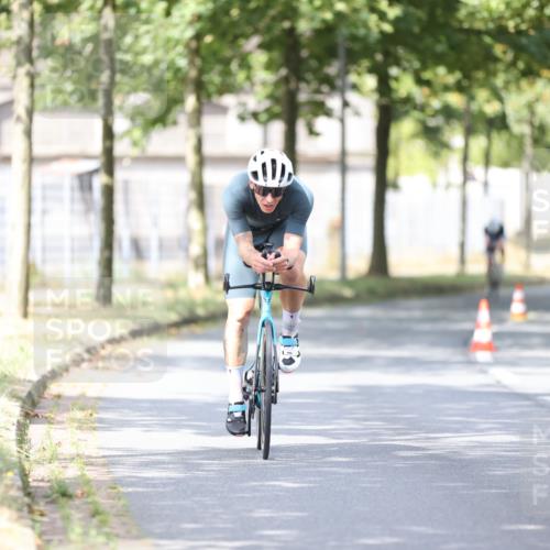 11.08.2024 - GEWOBA Citytriathlon Bremen H.Heesch http://msf.ph/oto/6771790 11.08.2024 11:35:23 Radfahren 817, 862, 934 meine-sportfotos.de