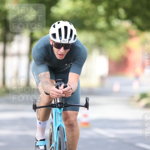 11.08.2024 - GEWOBA Citytriathlon Bremen H.Heesch http://msf.ph/oto/6771817 11.08.2024 11:35:24 Radfahren 817, 862, 934 meine-sportfotos.de