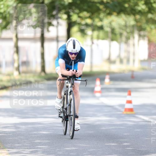 11.08.2024 - GEWOBA Citytriathlon Bremen H.Heesch http://msf.ph/oto/6771844 11.08.2024 11:35:29 Radfahren 817, 862, 934 meine-sportfotos.de