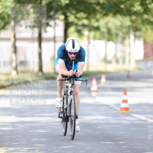 11.08.2024 - GEWOBA Citytriathlon Bremen H.Heesch http://msf.ph/oto/6771847 11.08.2024 11:35:29 Radfahren 817, 862, 934 meine-sportfotos.de
