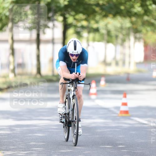 11.08.2024 - GEWOBA Citytriathlon Bremen H.Heesch http://msf.ph/oto/6771850 11.08.2024 11:35:29 Radfahren 817, 862, 934 meine-sportfotos.de