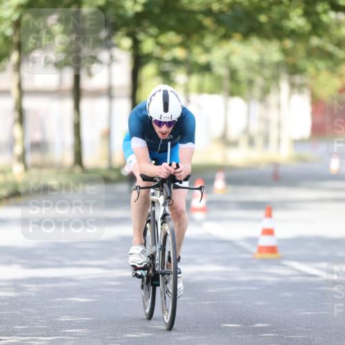 11.08.2024 - GEWOBA Citytriathlon Bremen H.Heesch http://msf.ph/oto/6771853 11.08.2024 11:35:29 Radfahren 817, 862, 934 meine-sportfotos.de
