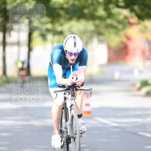 11.08.2024 - GEWOBA Citytriathlon Bremen H.Heesch http://msf.ph/oto/6771856 11.08.2024 11:35:30 Radfahren 817, 862, 934 meine-sportfotos.de