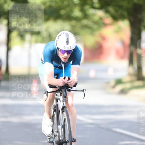 11.08.2024 - GEWOBA Citytriathlon Bremen H.Heesch http://msf.ph/oto/6771865 11.08.2024 11:35:30 Radfahren 817, 862, 934 meine-sportfotos.de