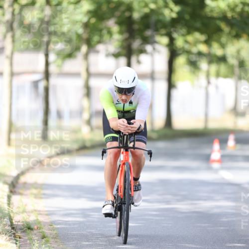 11.08.2024 - GEWOBA Citytriathlon Bremen H.Heesch http://msf.ph/oto/6771898 11.08.2024 11:35:34 Radfahren 817, 862, 934 meine-sportfotos.de