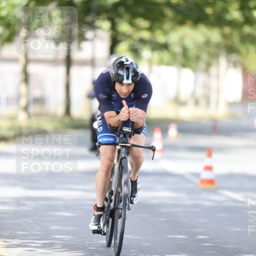 11.08.2024 - GEWOBA Citytriathlon Bremen H.Heesch http://msf.ph/oto/6771944 11.08.2024 11:35:50 Radfahren 783 meine-sportfotos.de