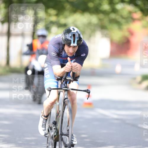 11.08.2024 - GEWOBA Citytriathlon Bremen H.Heesch http://msf.ph/oto/6771961 11.08.2024 11:35:50 Radfahren 783 meine-sportfotos.de