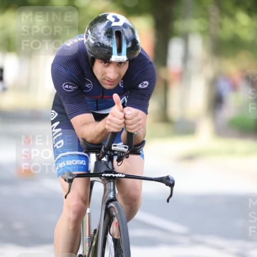 11.08.2024 - GEWOBA Citytriathlon Bremen H.Heesch http://msf.ph/oto/6771979 11.08.2024 11:35:50 Radfahren 783 meine-sportfotos.de