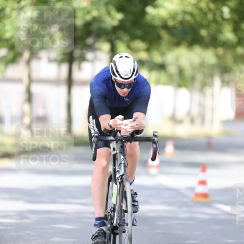 11.08.2024 - GEWOBA Citytriathlon Bremen H.Heesch http://msf.ph/oto/6771999 11.08.2024 11:36:20 Radfahren 762, 818 meine-sportfotos.de
