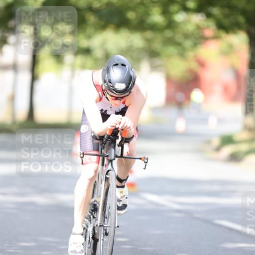 11.08.2024 - GEWOBA Citytriathlon Bremen H.Heesch http://msf.ph/oto/6772047 11.08.2024 11:36:24 Radfahren 762, 818, 917 meine-sportfotos.de