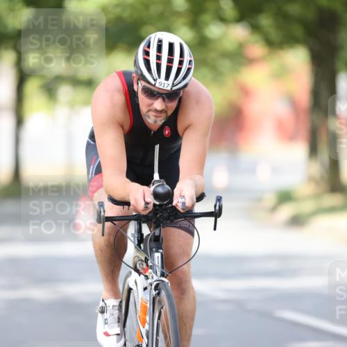 11.08.2024 - GEWOBA Citytriathlon Bremen H.Heesch http://msf.ph/oto/6772098 11.08.2024 11:36:37 Radfahren 794, 818, 917 meine-sportfotos.de