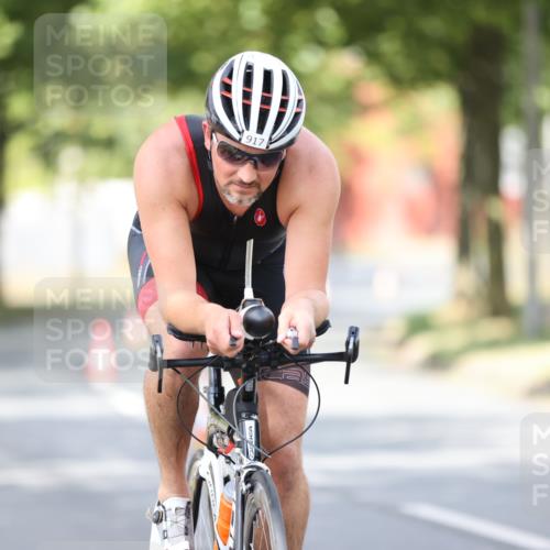 11.08.2024 - GEWOBA Citytriathlon Bremen H.Heesch http://msf.ph/oto/6772101 11.08.2024 11:36:37 Radfahren 794, 818, 917 meine-sportfotos.de