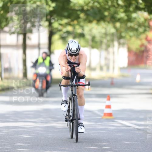 11.08.2024 - GEWOBA Citytriathlon Bremen H.Heesch http://msf.ph/oto/6772141 11.08.2024 11:36:49 Radfahren 794, 917 meine-sportfotos.de