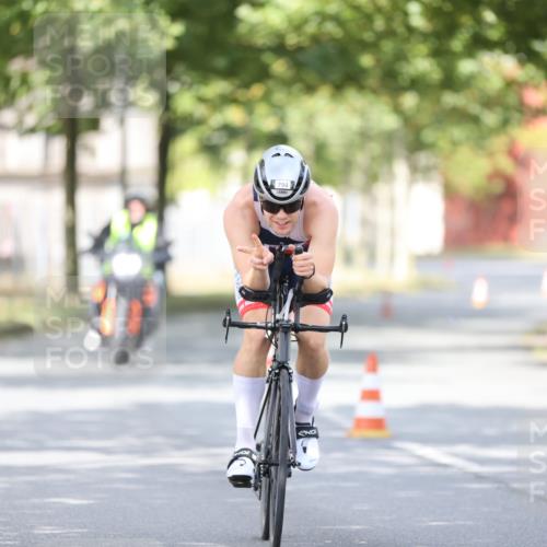 11.08.2024 - GEWOBA Citytriathlon Bremen H.Heesch http://msf.ph/oto/6772155 11.08.2024 11:36:49 Radfahren 794, 917 meine-sportfotos.de