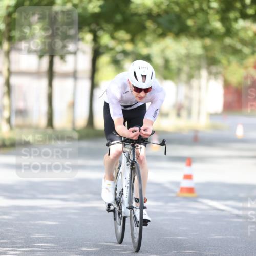11.08.2024 - GEWOBA Citytriathlon Bremen H.Heesch http://msf.ph/oto/6772218 11.08.2024 11:37:26 Radfahren 844 meine-sportfotos.de