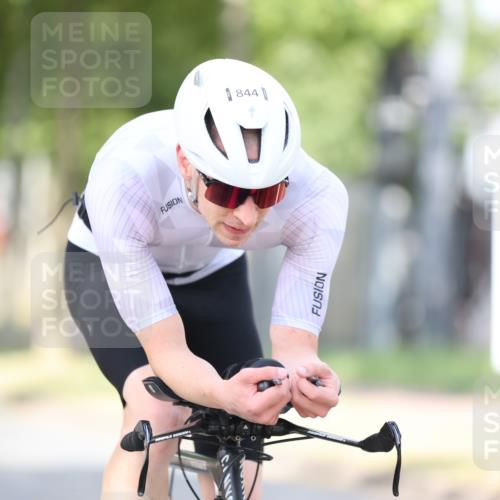 11.08.2024 - GEWOBA Citytriathlon Bremen H.Heesch http://msf.ph/oto/6772270 11.08.2024 11:37:27 Radfahren 844 meine-sportfotos.de