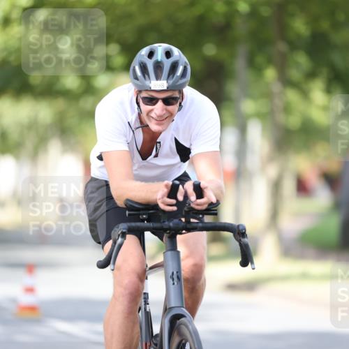 11.08.2024 - GEWOBA Citytriathlon Bremen H.Heesch http://msf.ph/oto/6772387 11.08.2024 11:37:44 Radfahren 751, 804, 856, 898 meine-sportfotos.de