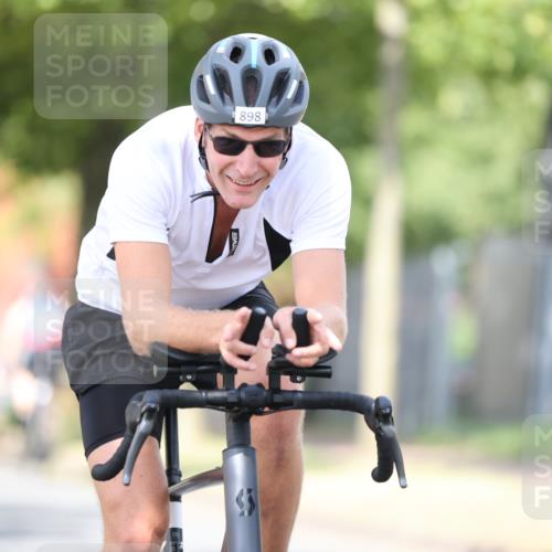 11.08.2024 - GEWOBA Citytriathlon Bremen H.Heesch http://msf.ph/oto/6772400 11.08.2024 11:37:44 Radfahren 751, 804, 856, 898 meine-sportfotos.de