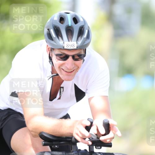 11.08.2024 - GEWOBA Citytriathlon Bremen H.Heesch http://msf.ph/oto/6772415 11.08.2024 11:37:44 Radfahren 751, 804, 856, 898 meine-sportfotos.de