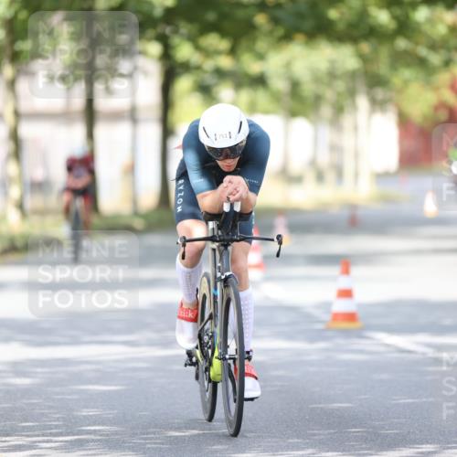 11.08.2024 - GEWOBA Citytriathlon Bremen H.Heesch http://msf.ph/oto/6772425 11.08.2024 11:37:53 Radfahren 751, 804, 856, 898 meine-sportfotos.de
