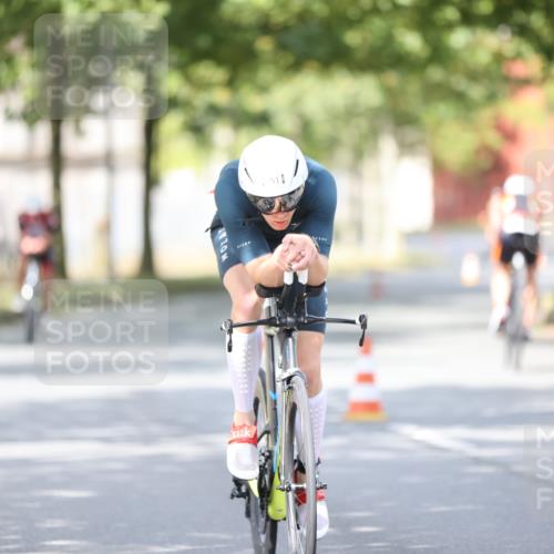 11.08.2024 - GEWOBA Citytriathlon Bremen H.Heesch http://msf.ph/oto/6772437 11.08.2024 11:37:53 Radfahren 751, 804, 856, 898 meine-sportfotos.de