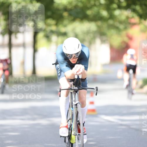 11.08.2024 - GEWOBA Citytriathlon Bremen H.Heesch http://msf.ph/oto/6772439 11.08.2024 11:37:53 Radfahren 751, 804, 856, 898 meine-sportfotos.de