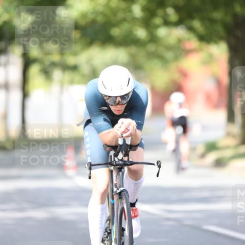 11.08.2024 - GEWOBA Citytriathlon Bremen H.Heesch http://msf.ph/oto/6772447 11.08.2024 11:37:53 Radfahren 751, 804, 856, 898 meine-sportfotos.de