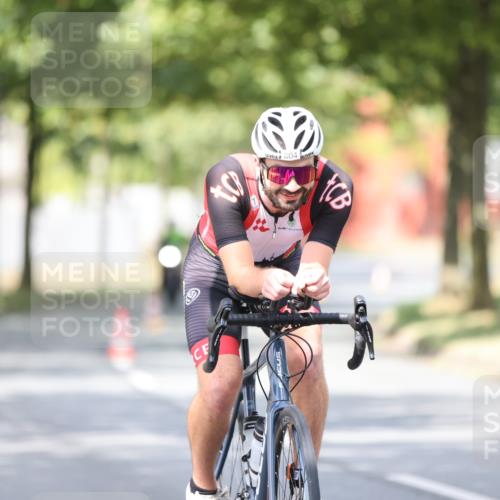11.08.2024 - GEWOBA Citytriathlon Bremen H.Heesch http://msf.ph/oto/6772482 11.08.2024 11:37:56 Radfahren 751, 804, 898 meine-sportfotos.de