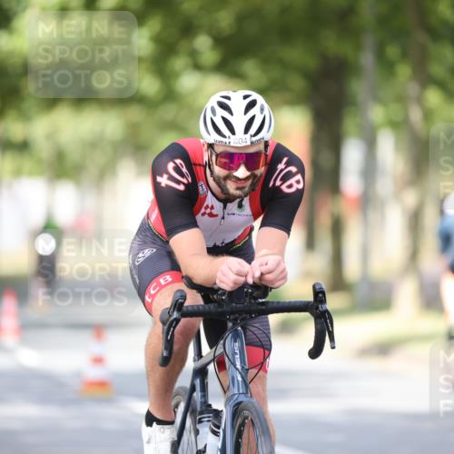 11.08.2024 - GEWOBA Citytriathlon Bremen H.Heesch http://msf.ph/oto/6772493 11.08.2024 11:37:57 Radfahren 751, 804, 898 meine-sportfotos.de