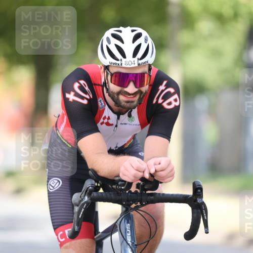 11.08.2024 - GEWOBA Citytriathlon Bremen H.Heesch http://msf.ph/oto/6772510 11.08.2024 11:37:57 Radfahren 751, 804, 898 meine-sportfotos.de