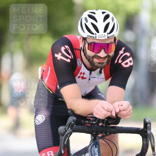 11.08.2024 - GEWOBA Citytriathlon Bremen H.Heesch http://msf.ph/oto/6772516 11.08.2024 11:37:57 Radfahren 751, 804, 898 meine-sportfotos.de