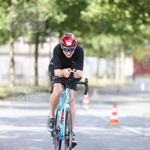 11.08.2024 - GEWOBA Citytriathlon Bremen H.Heesch http://msf.ph/oto/6772519 11.08.2024 11:38:26 Radfahren 781, 791 meine-sportfotos.de