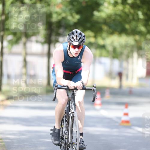 11.08.2024 - GEWOBA Citytriathlon Bremen H.Heesch http://msf.ph/oto/6772586 11.08.2024 11:38:31 Radfahren 769, 781, 791, 824 meine-sportfotos.de