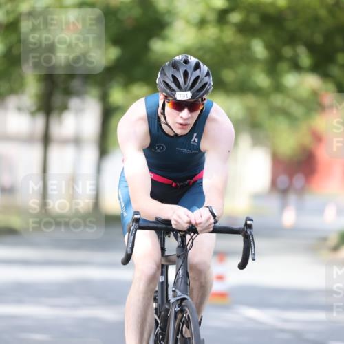 11.08.2024 - GEWOBA Citytriathlon Bremen H.Heesch http://msf.ph/oto/6772605 11.08.2024 11:38:31 Radfahren 769, 781, 791, 824 meine-sportfotos.de