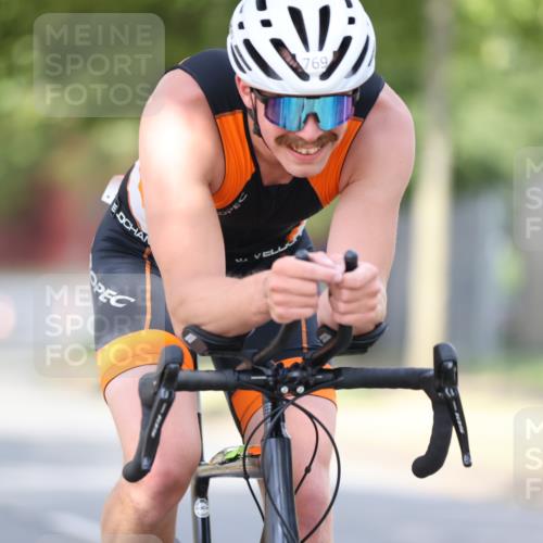 11.08.2024 - GEWOBA Citytriathlon Bremen H.Heesch http://msf.ph/oto/6772665 11.08.2024 11:38:40 Radfahren 769, 791, 824, 1038 meine-sportfotos.de