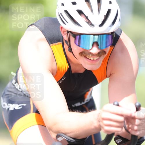 11.08.2024 - GEWOBA Citytriathlon Bremen H.Heesch http://msf.ph/oto/6772681 11.08.2024 11:38:40 Radfahren 769, 791, 824, 1038 meine-sportfotos.de