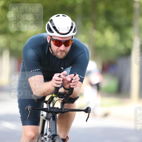 11.08.2024 - GEWOBA Citytriathlon Bremen H.Heesch http://msf.ph/oto/6772723 11.08.2024 11:38:42 Radfahren 769, 791, 824, 1038 meine-sportfotos.de
