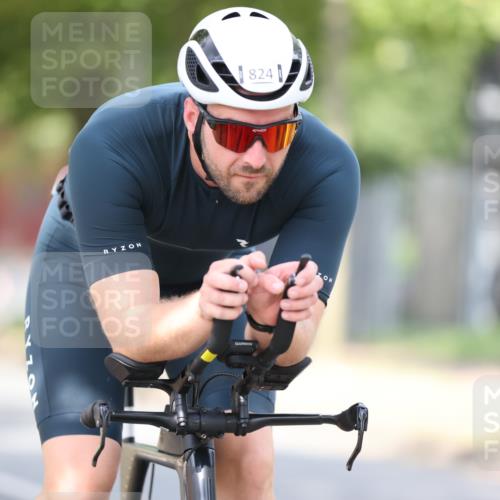 11.08.2024 - GEWOBA Citytriathlon Bremen H.Heesch http://msf.ph/oto/6772732 11.08.2024 11:38:42 Radfahren 769, 791, 824, 1038 meine-sportfotos.de