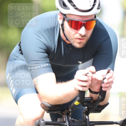 11.08.2024 - GEWOBA Citytriathlon Bremen H.Heesch http://msf.ph/oto/6772742 11.08.2024 11:38:43 Radfahren 769, 791, 824, 1038 meine-sportfotos.de