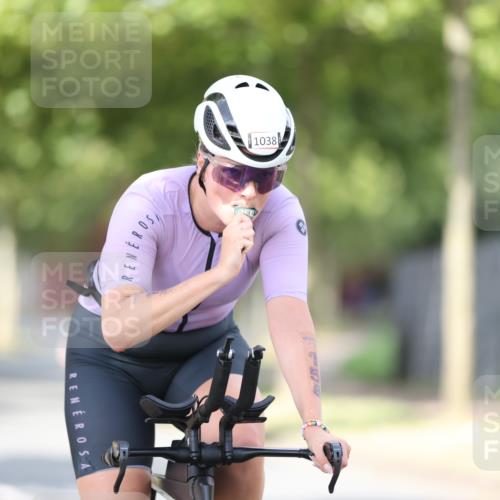 11.08.2024 - GEWOBA Citytriathlon Bremen H.Heesch http://msf.ph/oto/6772770 11.08.2024 11:38:45 Radfahren 769, 824, 1038 meine-sportfotos.de