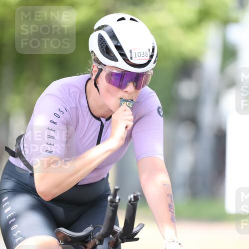 11.08.2024 - GEWOBA Citytriathlon Bremen H.Heesch http://msf.ph/oto/6772782 11.08.2024 11:38:45 Radfahren 769, 824, 1038 meine-sportfotos.de