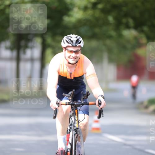 11.08.2024 - GEWOBA Citytriathlon Bremen H.Heesch http://msf.ph/oto/6772827 11.08.2024 11:39:03 Radfahren 821 meine-sportfotos.de