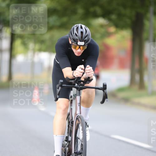11.08.2024 - GEWOBA Citytriathlon Bremen H.Heesch http://msf.ph/oto/6772932 11.08.2024 11:39:36 Radfahren 782, 823 meine-sportfotos.de