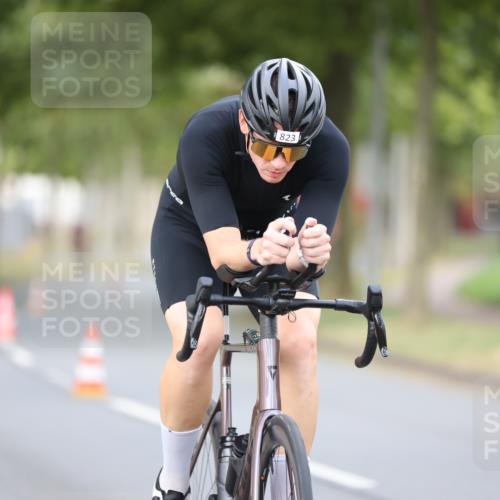 11.08.2024 - GEWOBA Citytriathlon Bremen H.Heesch http://msf.ph/oto/6772943 11.08.2024 11:39:37 Radfahren 782, 823 meine-sportfotos.de