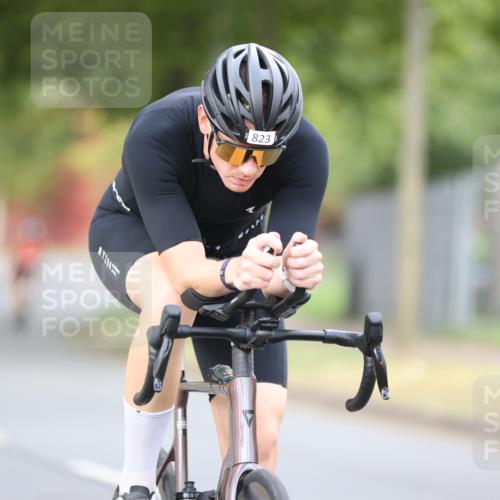 11.08.2024 - GEWOBA Citytriathlon Bremen H.Heesch http://msf.ph/oto/6772952 11.08.2024 11:39:37 Radfahren 782, 823 meine-sportfotos.de
