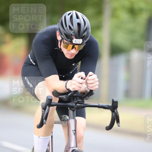 11.08.2024 - GEWOBA Citytriathlon Bremen H.Heesch http://msf.ph/oto/6772955 11.08.2024 11:39:37 Radfahren 782, 823 meine-sportfotos.de
